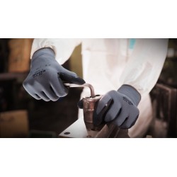 ANSELL EDGE 48-920 Oil Resistant Gloves